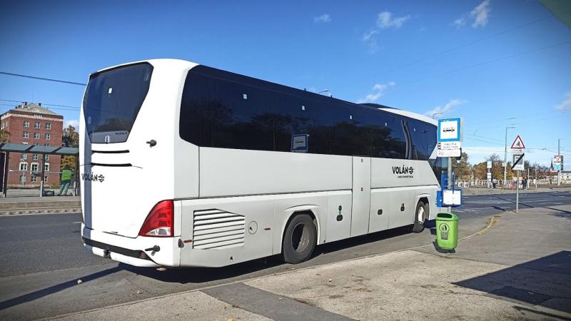 Repülőgépen megengedett, de buszon nem? Érdemes felkészülnie, mivel kellemetlen helyzetek adódhatnak, ha nem ismeri a vonatkozó szabályokat.