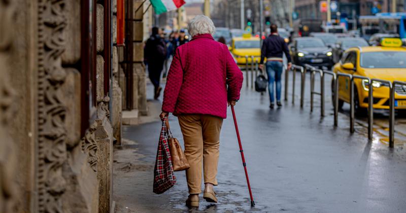 Az Országgyűlés olyan javaslatot vitathat meg, amely jelentős örömet okozhat a nyugdíjas közösség számára.