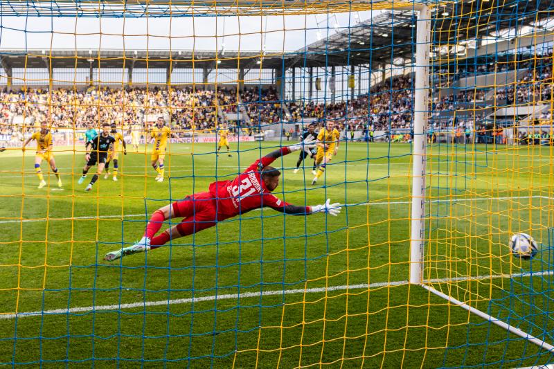 Niké-liga, 18. forduló: A sárga-kékek izgalmas karácsonyi ajándék reményében látogatnak el Pozsonyba.