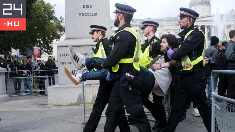 A brit hatóságok új intézkedéseket terveznek a tüntetések szabályozására, amelyek során rendőrségi eszközöket alkalmaznának a demonstrációk kereteinek szigorítására.