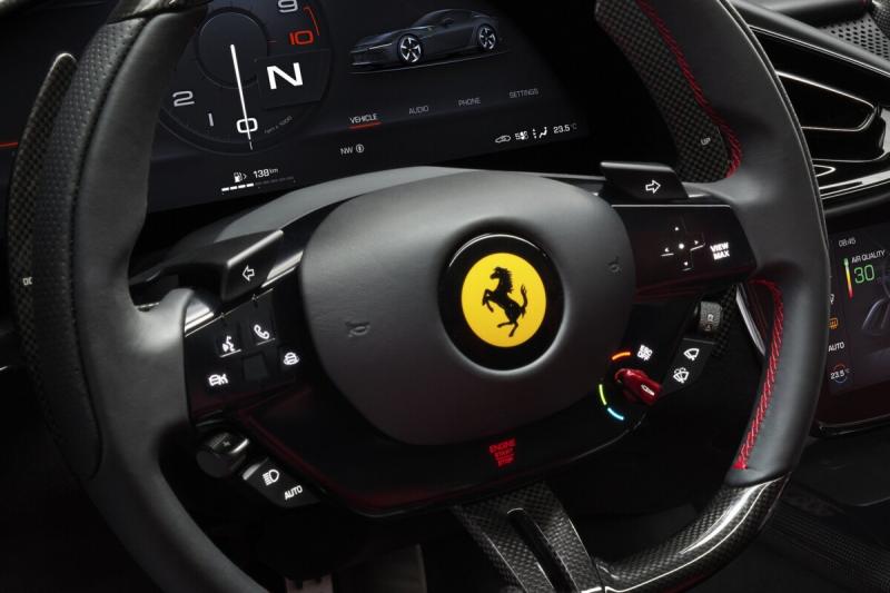 Bejelentették az új villanyautót, és ennek következtében jelentős zuhanást szenvedett el a Ferrari piaci értéke.