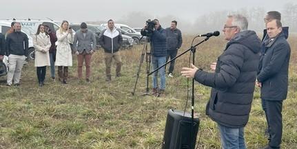 Héthektáros ipari parkot alakítanak ki Pécs és Mohács közötti félúton, Szederkény településen.